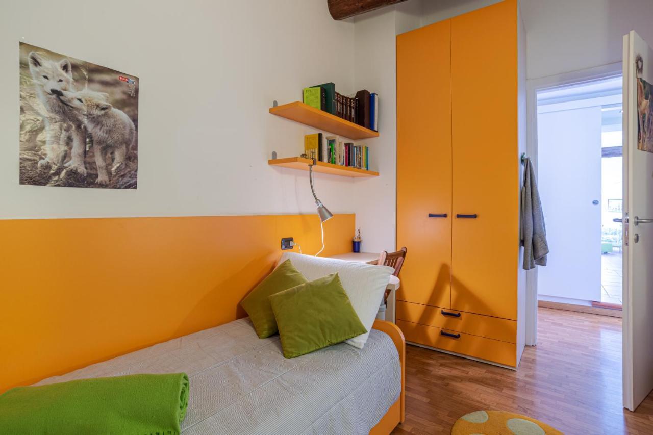 Apt With Terrace And Shared Pool! Lake View! Διαμέρισμα Nesso Εξωτερικό φωτογραφία