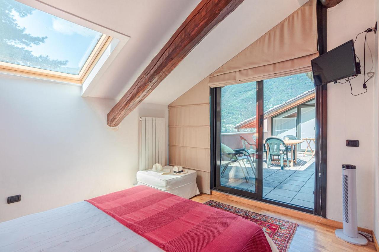 Apt With Terrace And Shared Pool! Lake View! Διαμέρισμα Nesso Εξωτερικό φωτογραφία